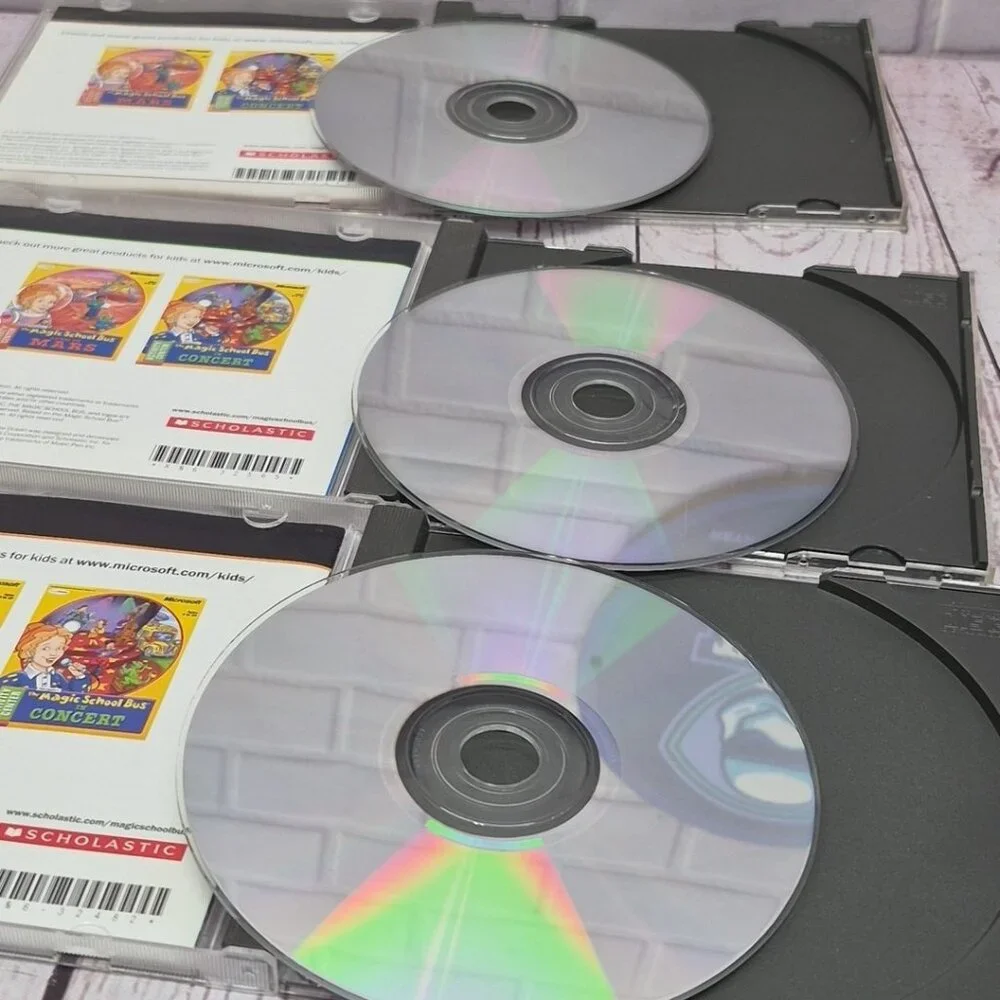 Y2K Magic School Bus Microsoft Lot Of 3 CD ROM's Ocean Rainforest Dinosaurs
